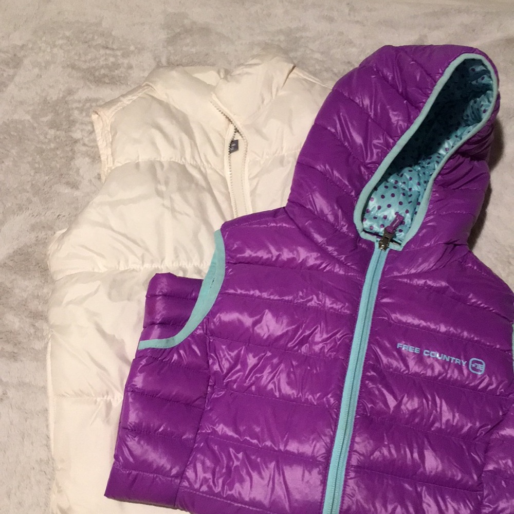 SOLD!!!!!!!Final sale!New 2x girls vests 10/12